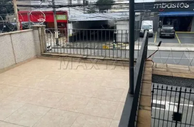 vendo excelente sobrado  em Santana próximo ao metro com 3 quartos sendo 1 6,00 x 3,00, os outros do