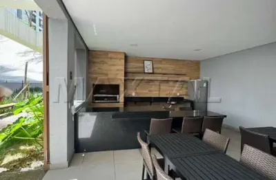 Apartamento para locação, 2 dormitórios, 1 banheiro, 42m² na Lapa com varanda e reformado