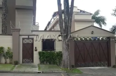 Sobrado Vila Santos, 252m² em condomínio,3 dormitórios, 1 suíte, sala, cozinha e 4 vagas