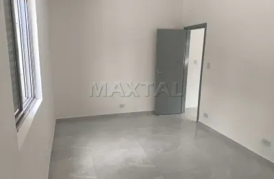 Apartamento com 60m², 1 dormitório, cozinha funcional, banheiro e quintal. Metrô Jardim São Paulo
