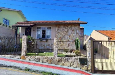 Casa familiar e de material, financiável, 5 dormitorios (1 é suite) com piscina no bairro bela vista/sao jose - sc!!!