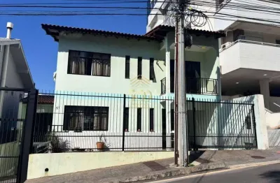 Residencial › casa com 6 dormitório(s) sendo 0 suíte(s) no bairro barreiros - - são josé - sc