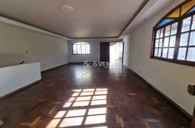 Democrata, casa triplex, 6 quartos, 5 vagas, vista livre para cidade, oportunidade. venha conferir!!!