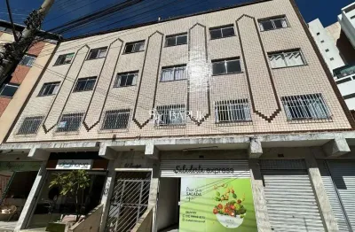 Apartamento 3 quartos, garagem, rua plana no cascatinha. venha conferir!