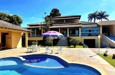 Aeroporto, casa duplex, 3 suítes,  6 vagas, área de lazer completa,  pomar e com 1.262,50 m2