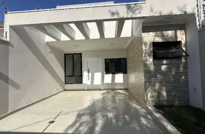 Linda casa com 3 dormitórios sendo 01 suite à venda, 94 m² por r$ 514.000 - jardim araucária - maringá/pr