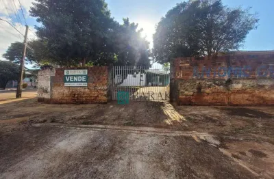 Terreno comercial à venda na Travessa Spartaco Bambi, Zona 08, Maringá