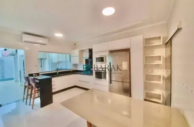 Casa mobiliada com 3 dormitórios à venda, 188 m² por R$ 850.000 - Conjunto Residencial Paulino Carlos Filho - Maringá/PR
