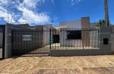 Casa com 3 dormitórios para alugar, 132 m² por R$ 2.000/mês - Três Lagoas - Maringá/PR