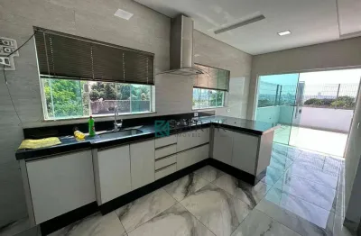 Sobrado com 3 dormitórios para alugar, 117 m² por R$ 2.100,00/mês - Jardim Universo - Maringá/PR