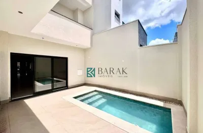 Sobrado com 3 suítes, piscina, cozinha gourmet à venda, 217 m² por R$ 1.850.000 - Jardim Higienópolis - Maringá/PR
