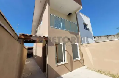 Sobrado à venda em caraguatatuba, balneário recanto do sol, com 2 quartos, 107m²