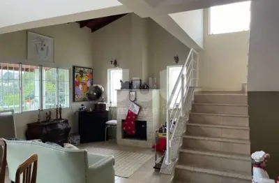 Casa com 3 quartos à venda na r. olga de souza vichi, 40, estância santa maria, serra negra, 250 m2 por r$ 1.218.000