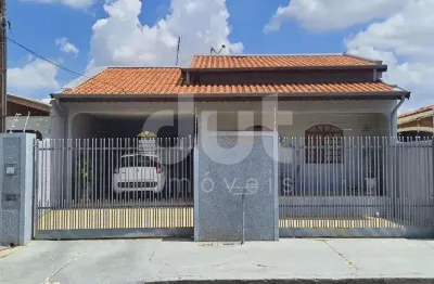 Casa com 3 quartos à venda na joaquim hilário ribeiro, 96, jardim estoril, campinas, 131 m2 por r$ 520.000