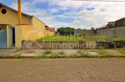 Terreno à venda em Estância Balneária Maria Helena Novaes, Peruíbe 