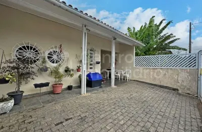Casa à venda com 3 quartos em peruíbe, no bairro balneario sao joao batista