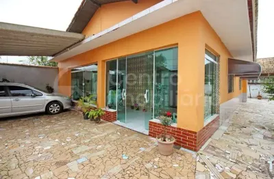 Casa à venda com 3 quartos em peruíbe, no bairro balneario florida