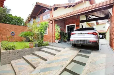 Casa com 5 quartos à venda no Centro, Peruíbe 