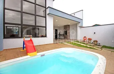 Casa à venda com piscina e 3 quartos em peruíbe, no bairro estancia sao jose