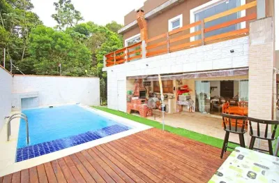 Casa à venda com piscina e 5 quartos em peruíbe, no bairro flora rica