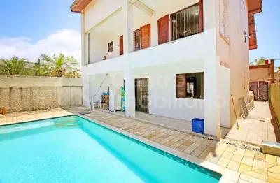 Casa à venda com piscina e 5 quartos em peruíbe, no bairro jardim mar e sol