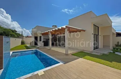Casa à venda com piscina e 3 quartos em peruíbe, no bairro jardim imperador
