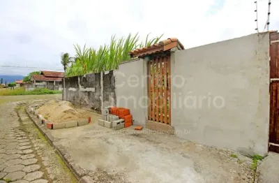Terreno à venda no Parque Turístico, Peruíbe 