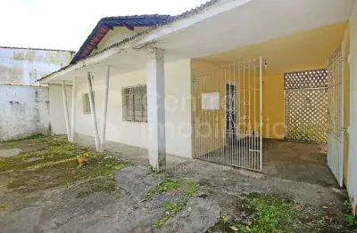 Casa à venda com 2 quartos em peruíbe, no bairro novo horizonte