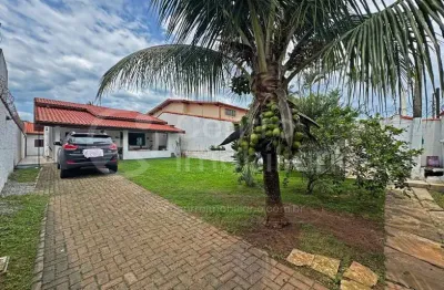 Casa à venda com 2 quartos em peruíbe, no bairro maria h novaes