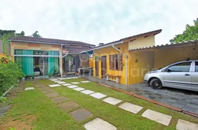 Casa à venda com 3 quartos em peruíbe, no bairro estância pérola negra