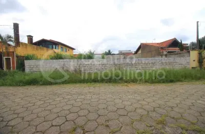 Terreno à venda em Estância Balneária Maria Helena Novaes, Peruíbe 