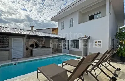 Casa à venda com 5 quartos em peruíbe, no bairro balneario sambura