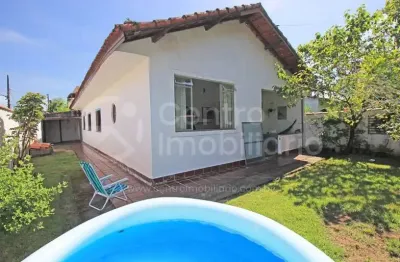 Casa à venda com 4 quartos em peruíbe, no bairro belmira novaes