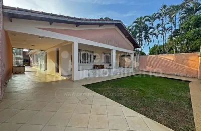 Casa à venda com 5 quartos em peruíbe, no bairro centro