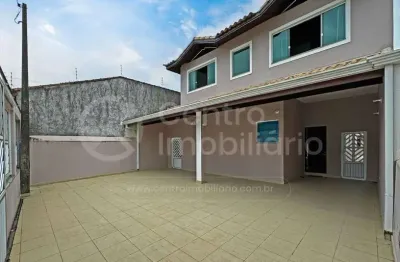 Casa com 5 quartos à venda no Centro, Peruíbe 