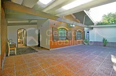 Casa à venda com 3 quartos em peruíbe, no bairro parque balneario oasis