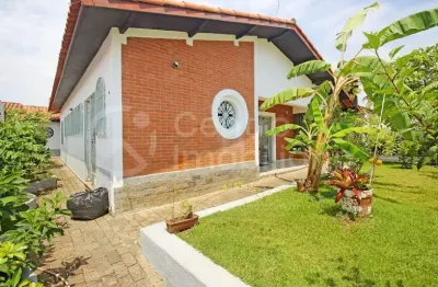 Casa à venda com 3 quartos em peruíbe, no bairro parque turistico