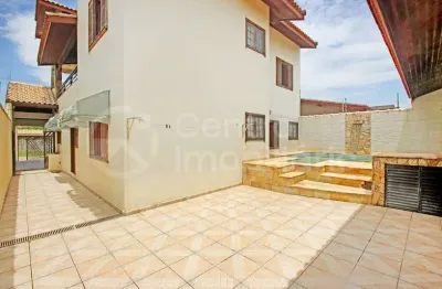 Casa à venda com piscina e 4 quartos em peruíbe, no bairro cidade nova peruíbe