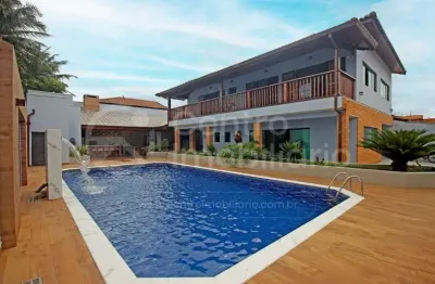 Casa à venda com piscina e 5 quartos em peruíbe, no bairro jardim icaraiba