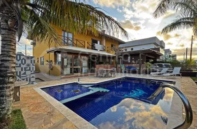 Casa à venda com piscina e 5 quartos em peruíbe, no bairro bougainvillee iv