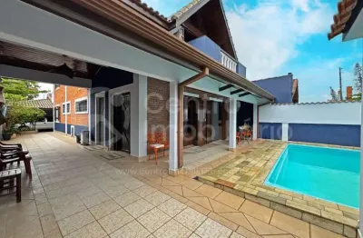 CASA à venda com piscina e 4 quartos em Peruíbe, no bairro Cidade Nova Peruíbe
