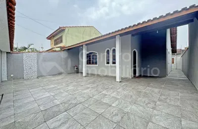 Casa com 3 quartos à venda no Jardim Star, Peruíbe 