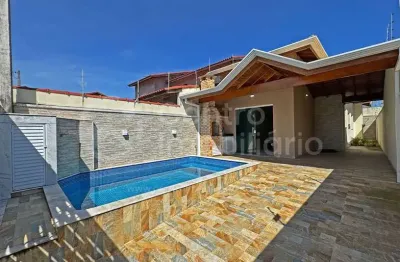 Casa à venda com piscina e 2 quartos em peruíbe, no bairro flora rica