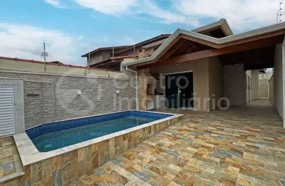 Casa à venda com piscina e 2 quartos em peruíbe, no bairro flora rica