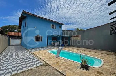 Casa à venda com piscina e 6 quartos em peruíbe, no bairro belmira novaes