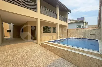 Casa à venda com piscina e 4 quartos em peruíbe, no bairro balneário casa blanca