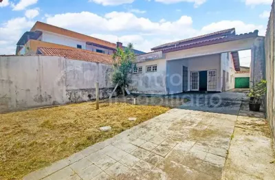 Casa à venda com 3 quartos em peruíbe, no bairro belmira novaes