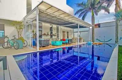 Casa à venda com piscina e 3 quartos em peruíbe, no bairro jardim star