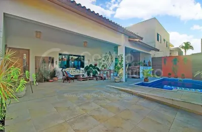 Casa à venda com piscina e 3 quartos em peruíbe, no bairro balneario florida