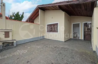 Casa à venda com 2 quartos em peruíbe, no bairro balneario arpoador